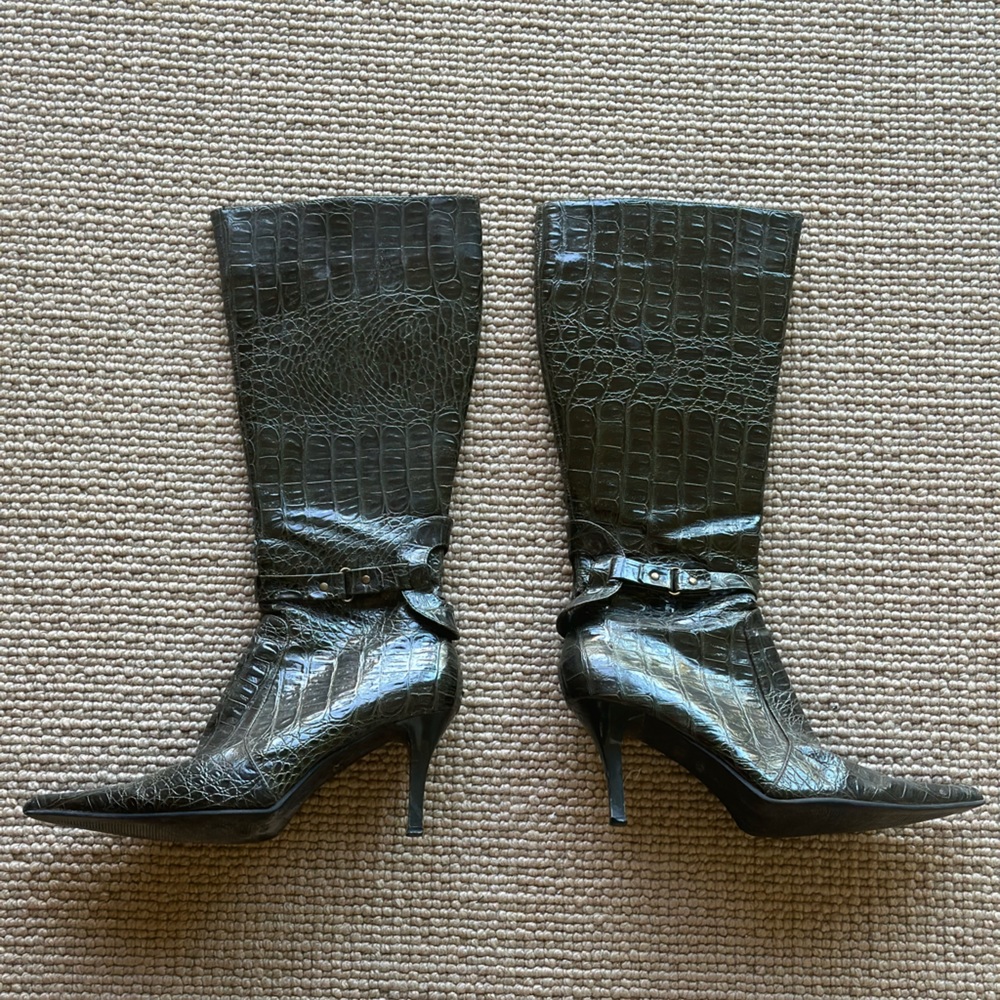 Green embossed leather spike-heeled boots. Size 9 1/2. Unknown brand.